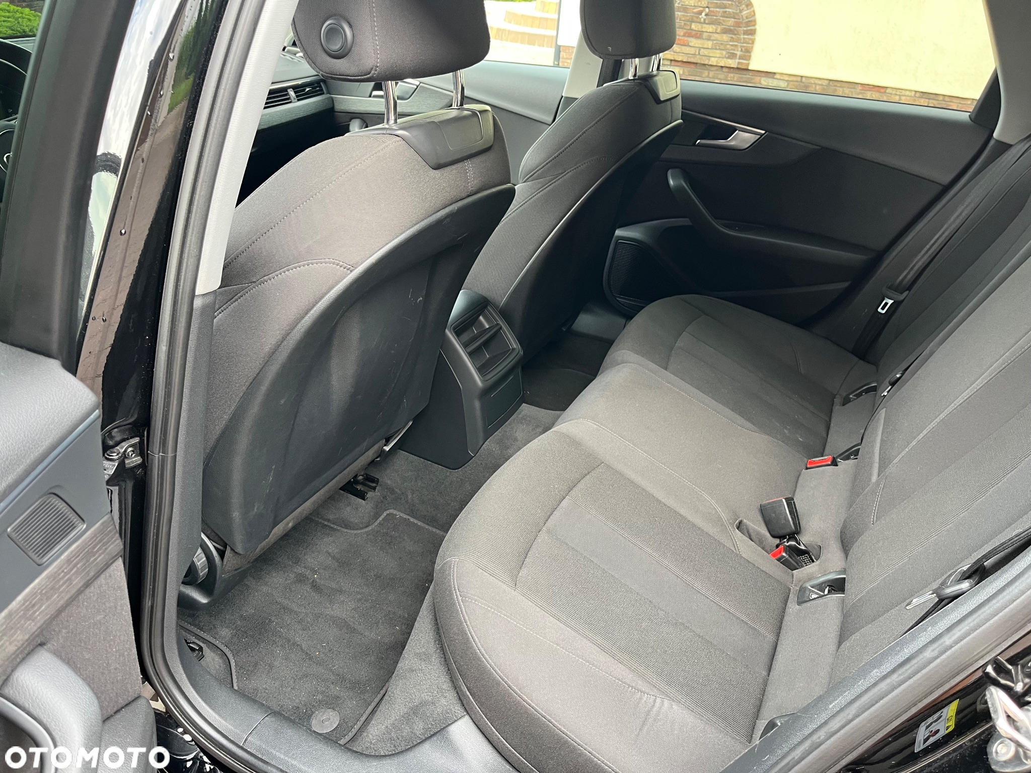Audi A4 2.0 TDI ultra S tronic sport - 16