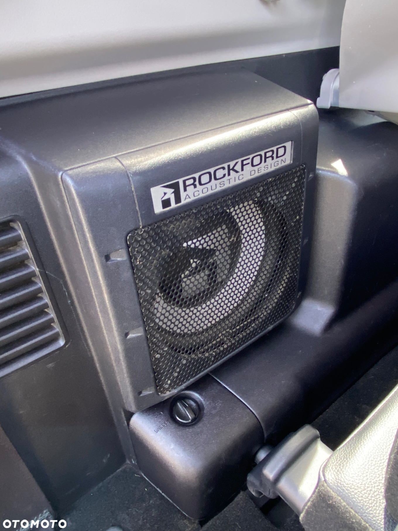 Mitsubishi Pajero - 26