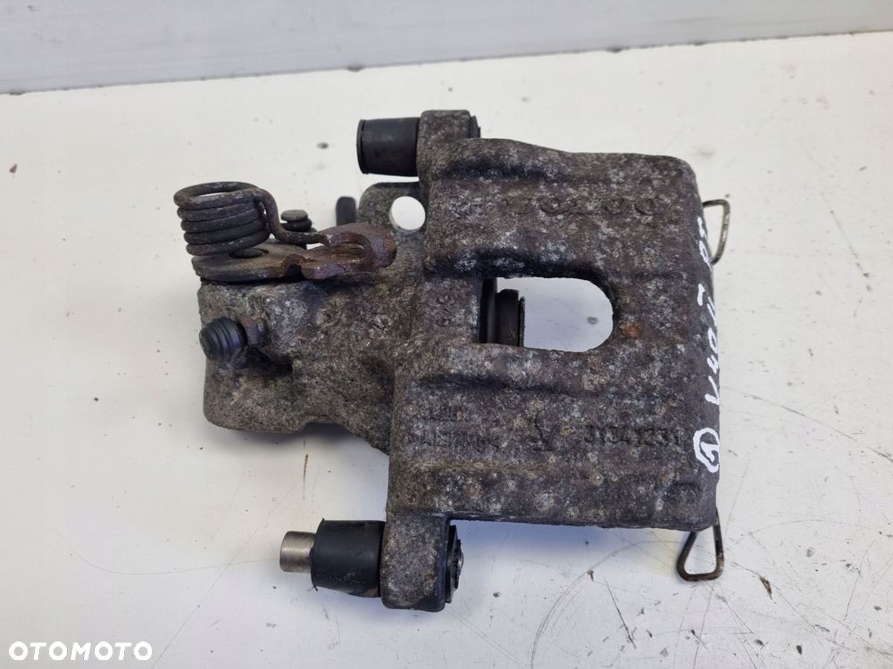 Volvo V40 II TYLNY ZACISK HAMULCOWY prawy tył Pasażera P.T 31341231 - 3