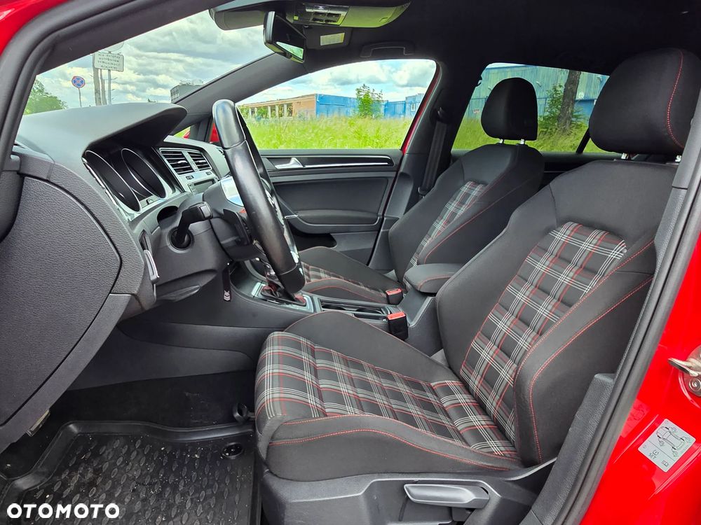 Volkswagen Golf GTI (BlueMotion Technology) DSG - 18