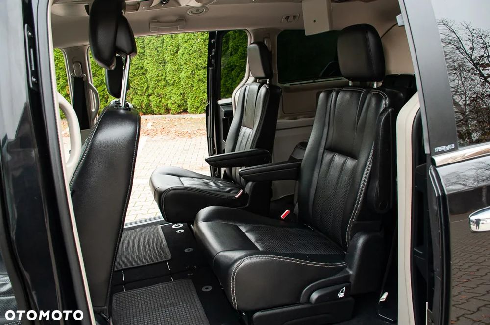 Lancia Voyager 3.6 Platinum - 22