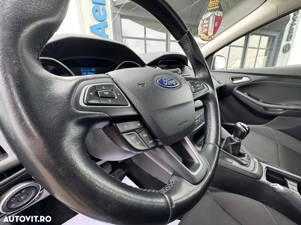 Ford Focus 1.0 EcoBoost Trend - 16