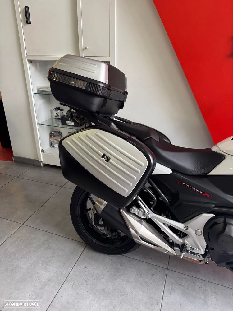 Honda NC750X caixa automatica - 2