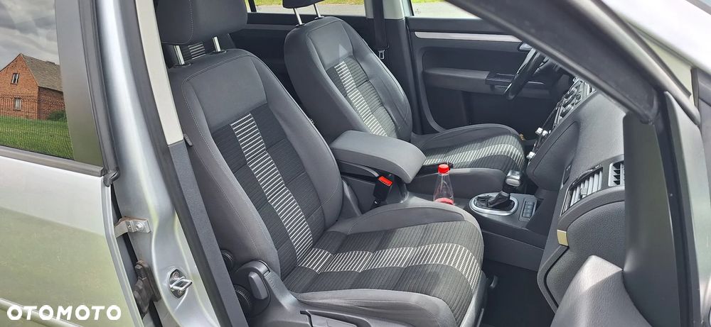 Volkswagen Touran 2.0 TDI DPF DSG United - 8