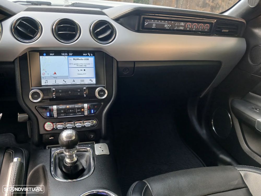 Ford Mustang 2.3i EcoBoost - 21