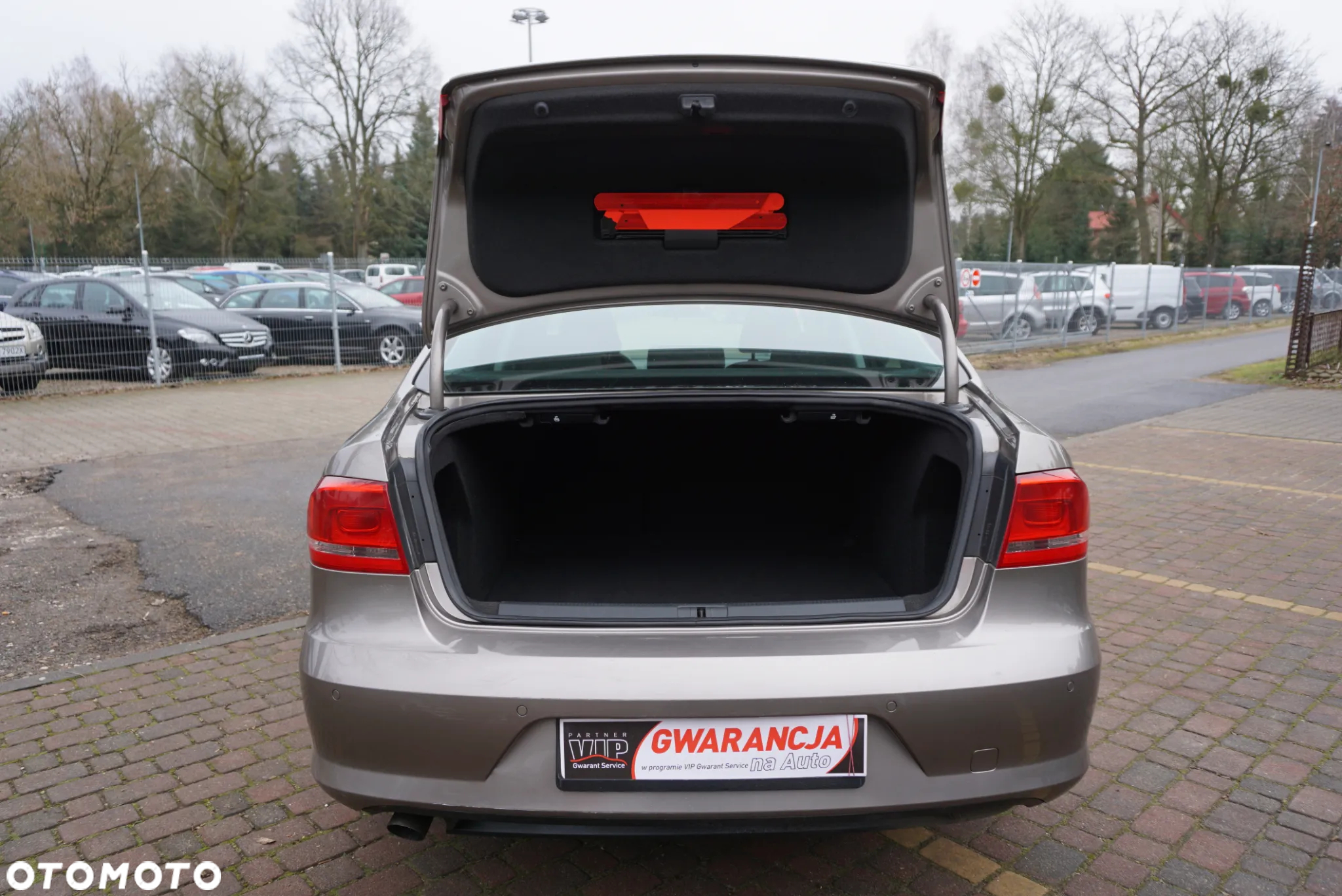 Volkswagen Passat 1.6 TDI DPF BlueMotion - 5