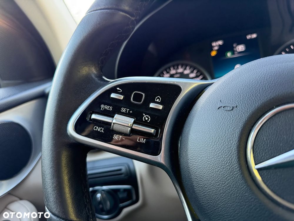 Mercedes-Benz GLC 220 d - 17