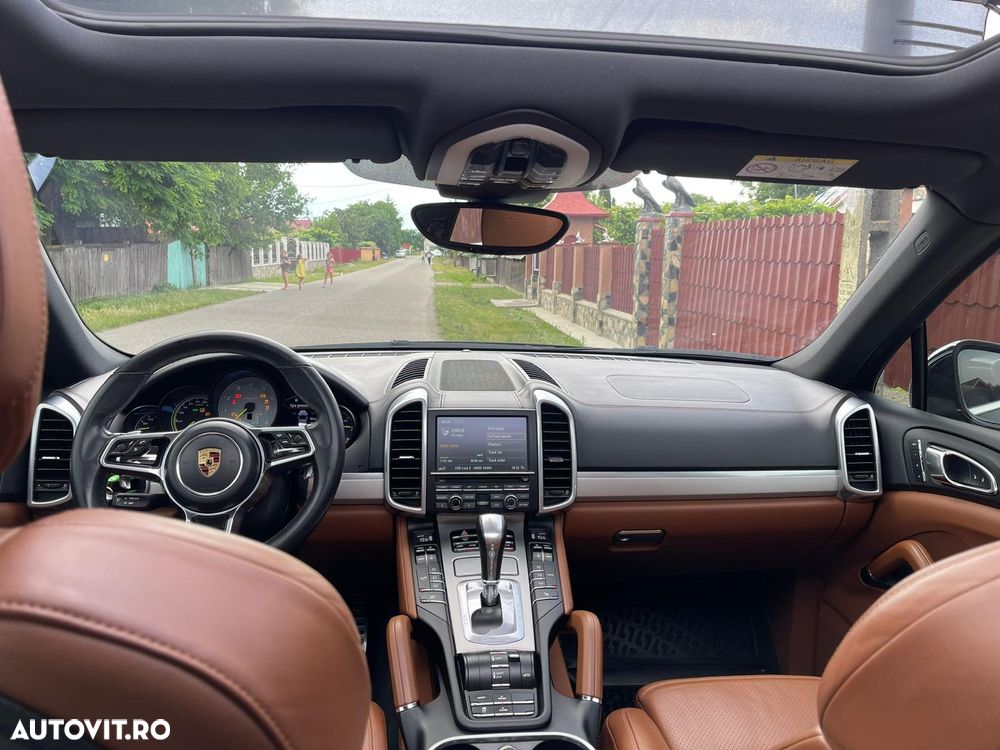 Porsche Cayenne Tiptronic S - 17