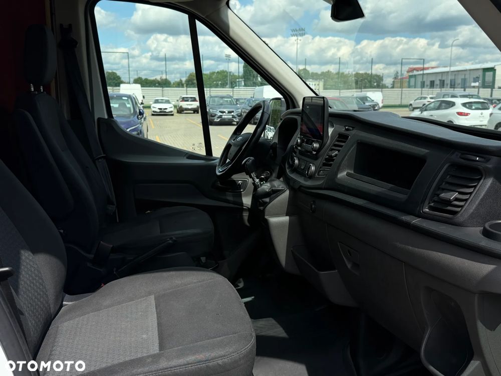 Ford Transit - 12
