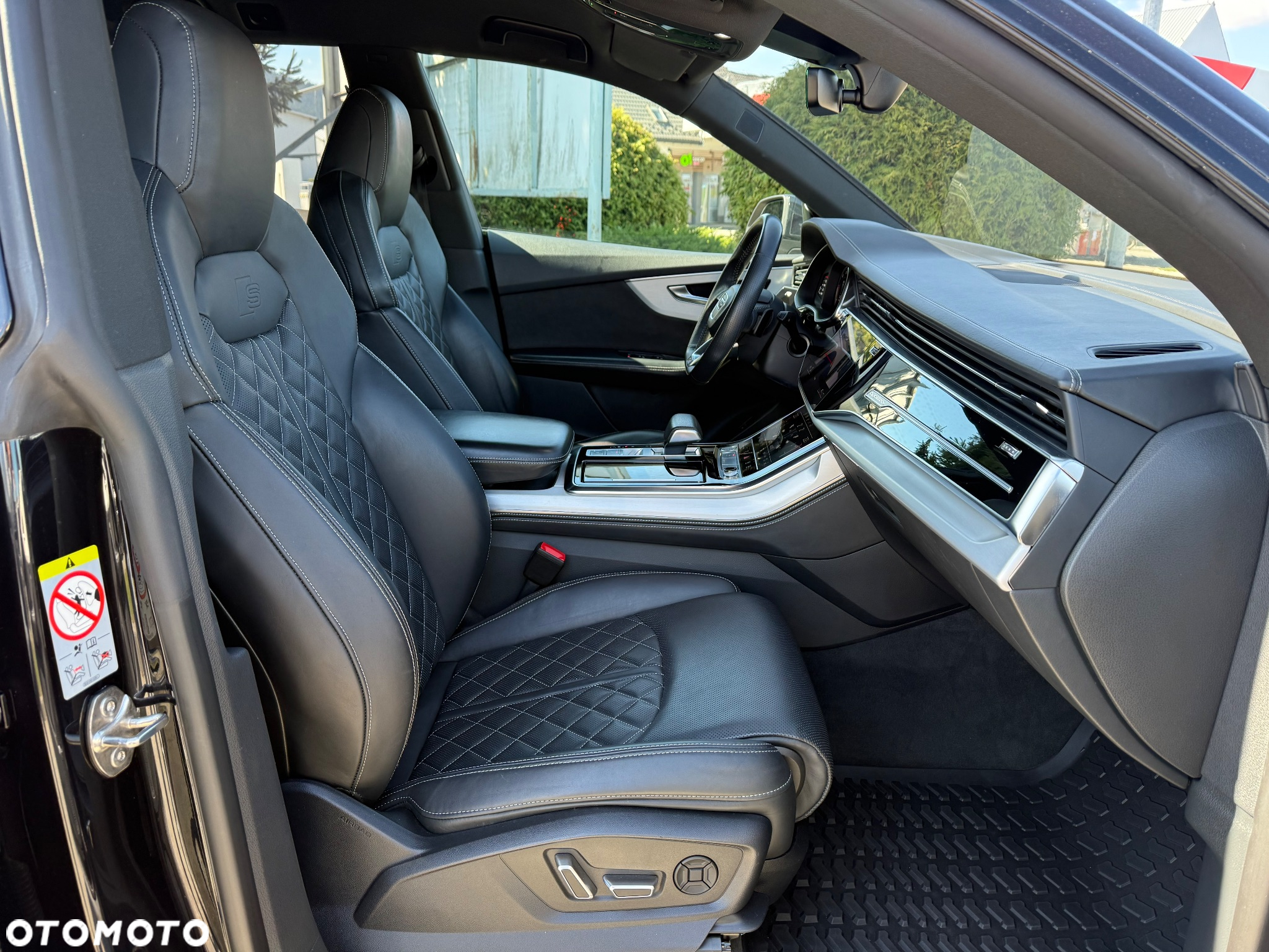 Audi Q8 - 8