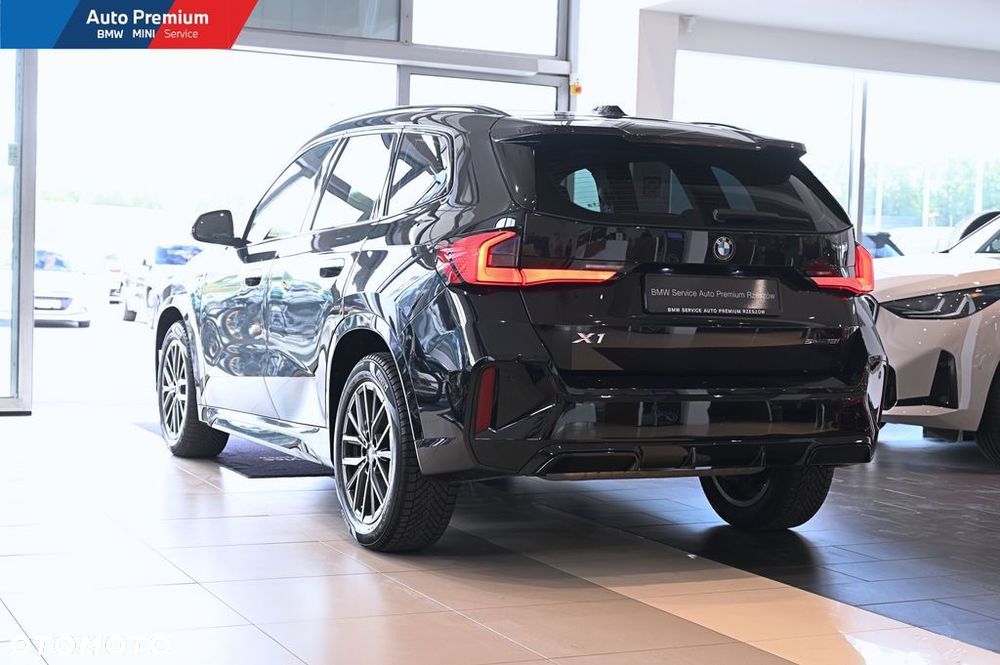 BMW X1 sDrive18i sport - 18