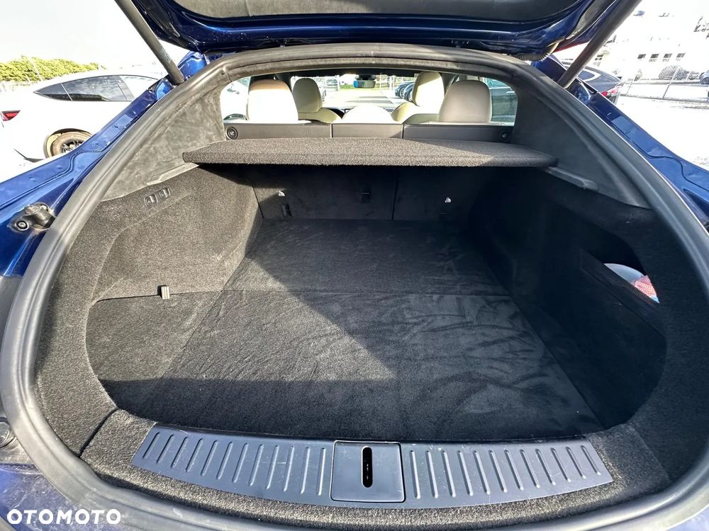 Tesla Model S Long Range - 14