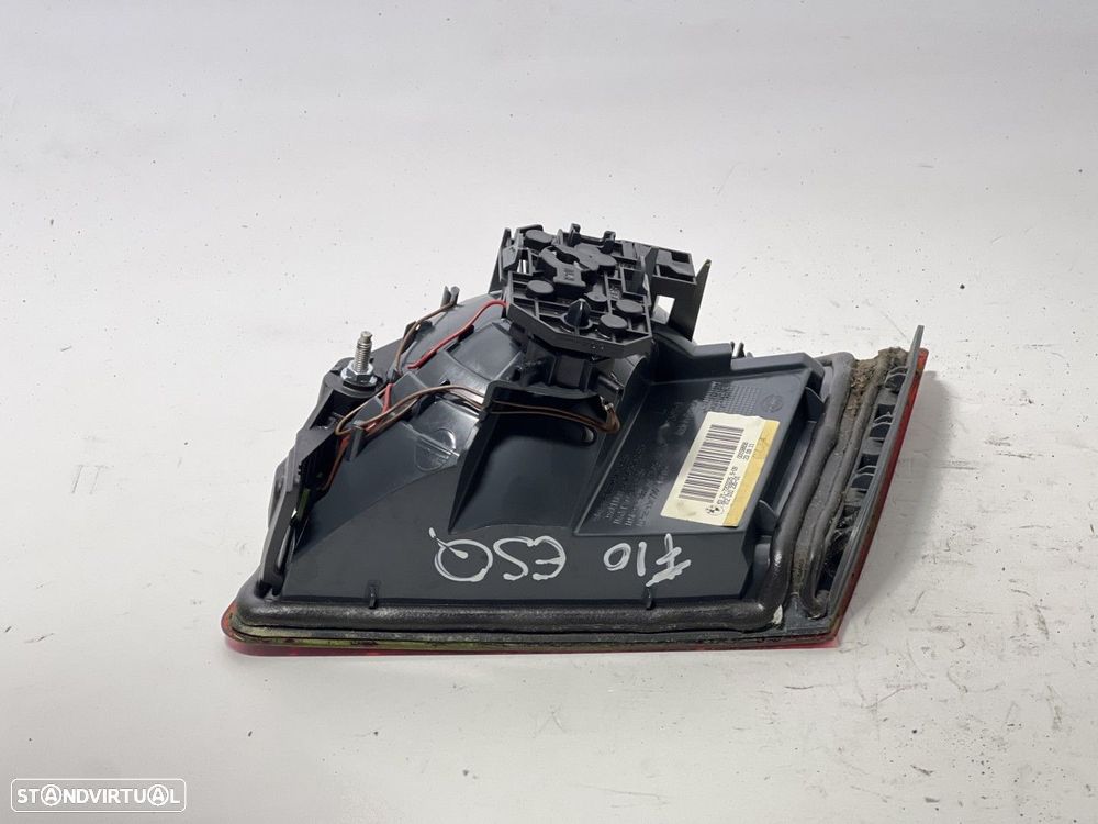 Farolim da mala Esq BMW 5 (F10) - 3