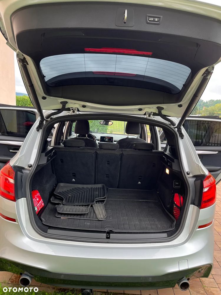 BMW Seria 2 220d M Sport - 10