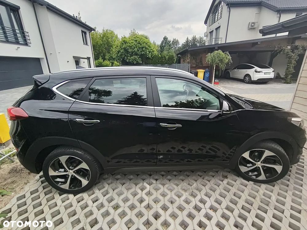 Hyundai Tucson 1.7 CRDI BlueDrive Comfort 2WD - 12