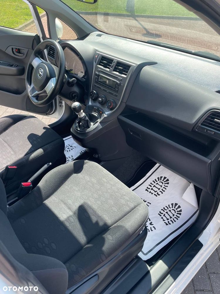 Toyota Verso S 1.4 D-4D Premium - 19