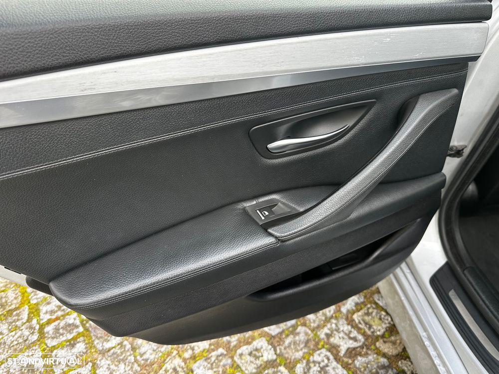 BMW 520 d Pack M - 42