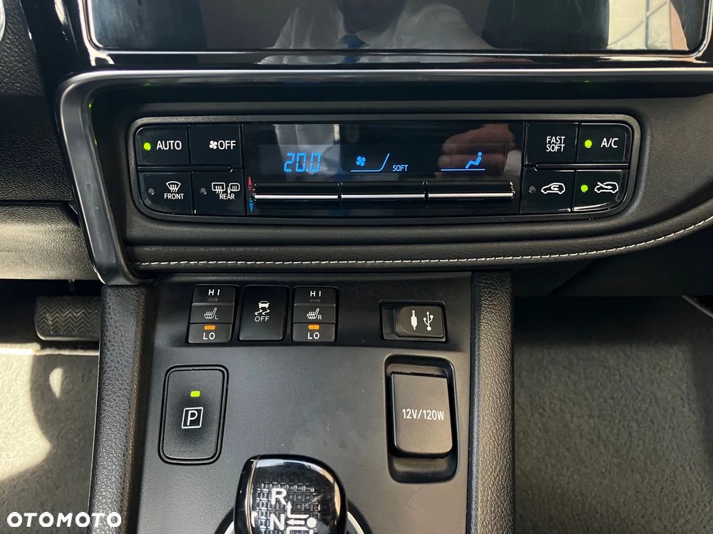 Toyota Auris Hybrid 135 Premium - 26