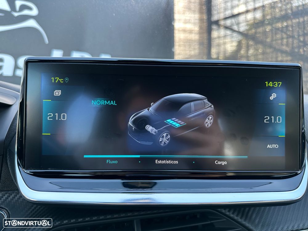 Peugeot e-208 GT+ - 26