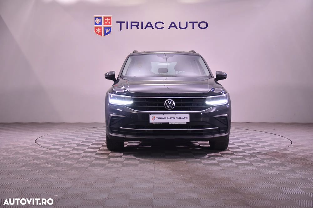 Volkswagen Tiguan - 9