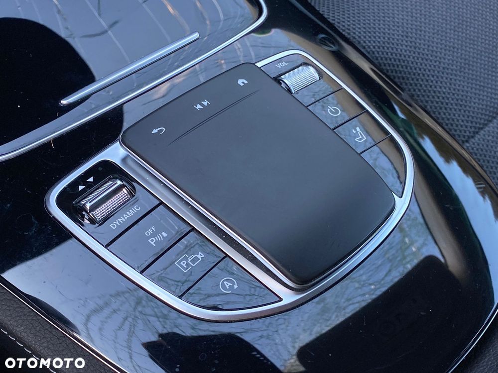 Mercedes-Benz Klasa E - 24