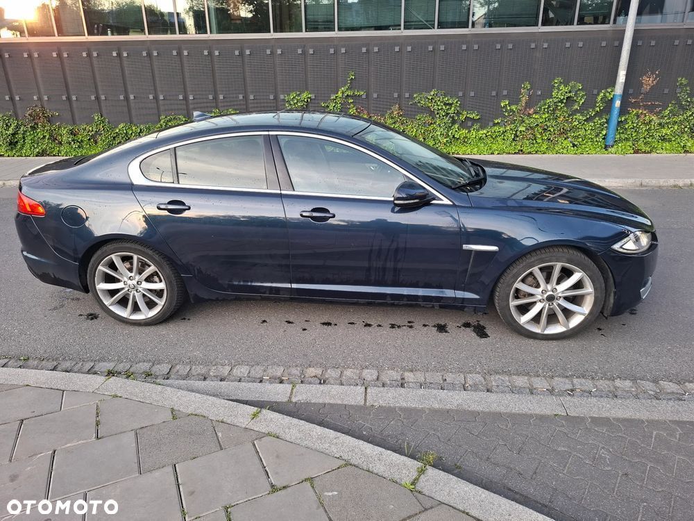 Jaguar XF 3.0 V6 D Premium Luxury - 27