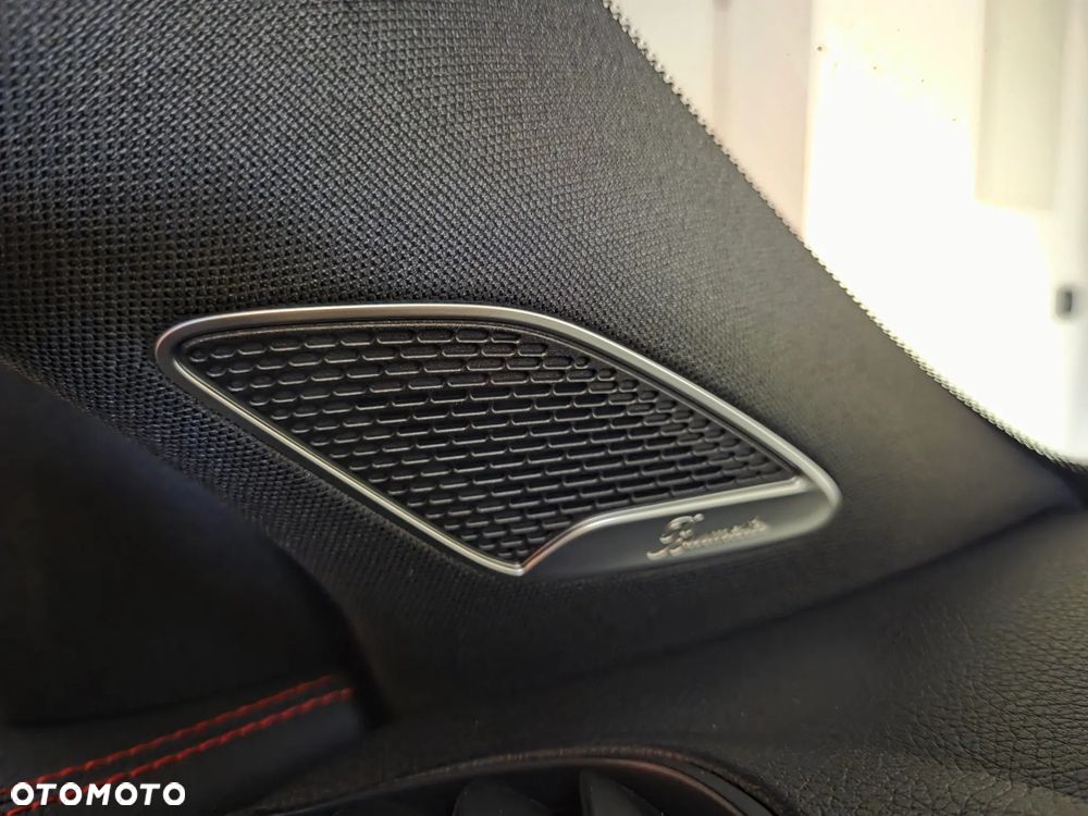 Mercedes-Benz GLB 250 4-Matic AMG Line 8G-DCT - 35