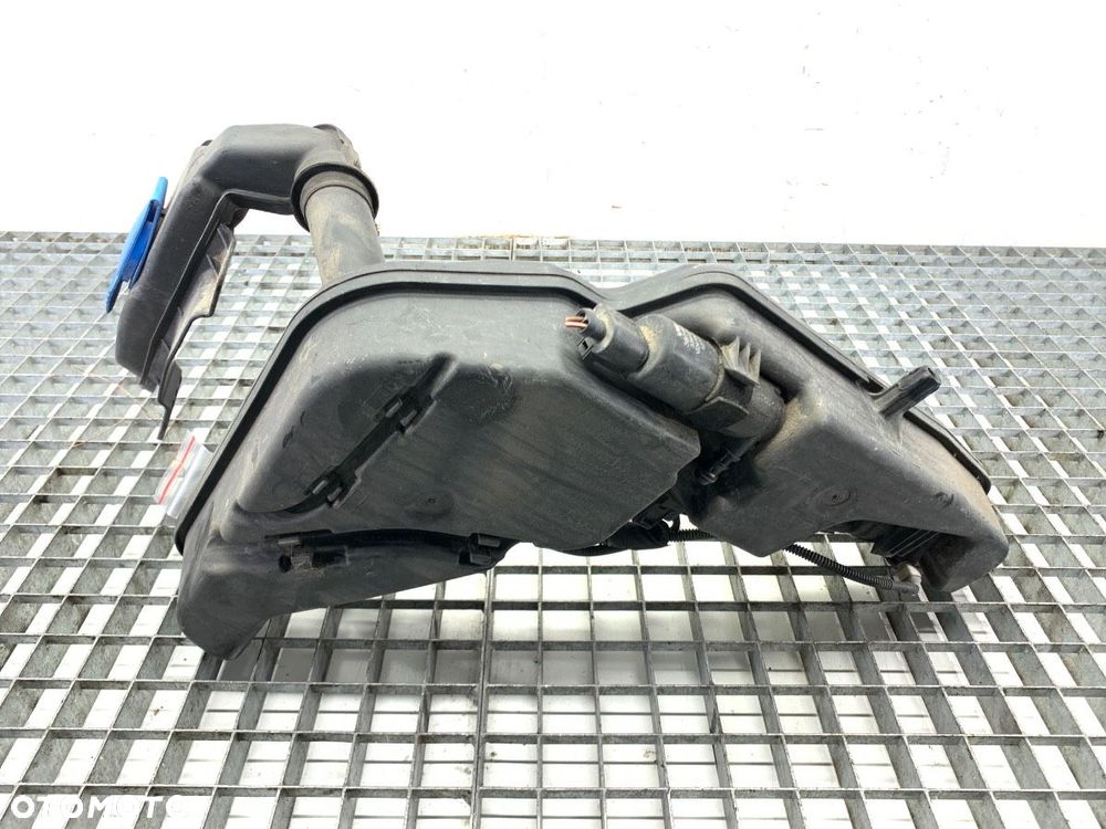ZBIORNIK SPRYSKIWACZY  AUDI Q5 (8RB) 2008 - 2017 2.0 TDI quattro 125 kW [170 KM] olej napędowy 2008 - 2