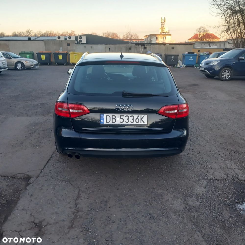 Audi A4 Avant 2.0 TDI DPF Ambiente - 6