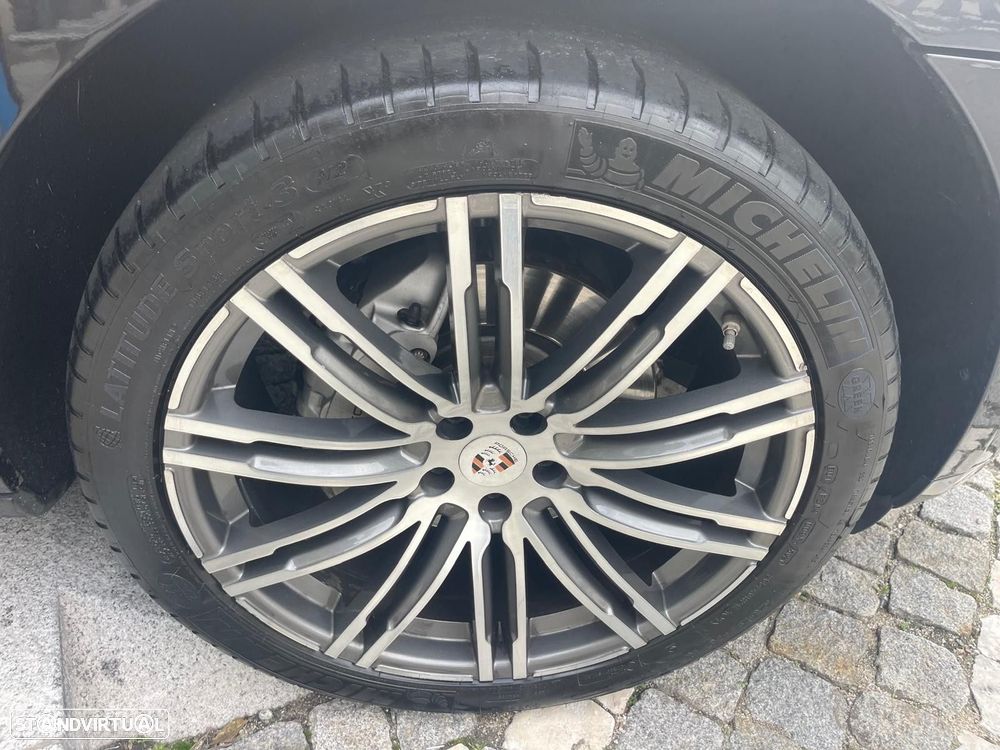 Porsche Macan S - 15