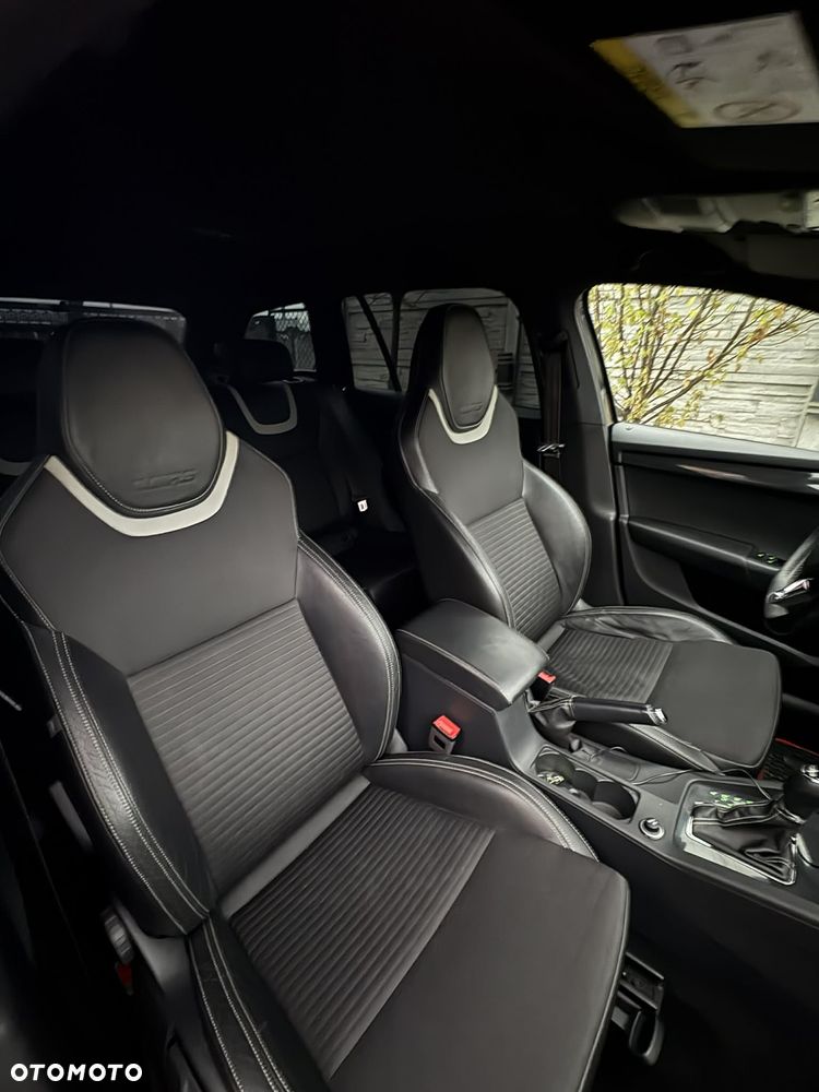 Skoda Octavia 2.0 TDI RS DSG - 7