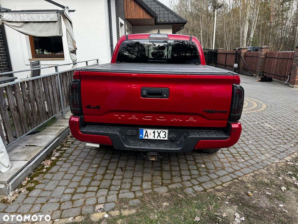 Toyota Tacoma - 4
