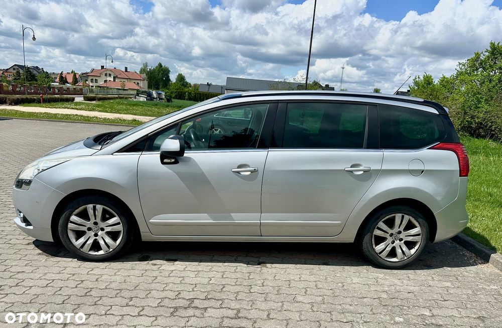 Peugeot 5008 1.6 HDi Premium - 1