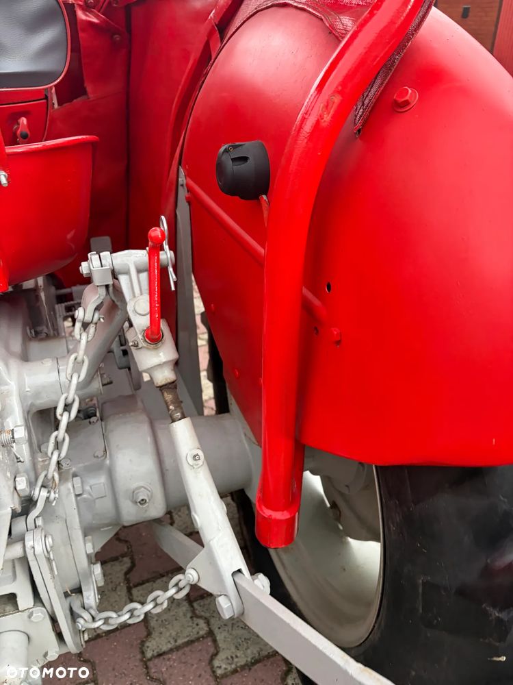 Massey Ferguson 25 - 32