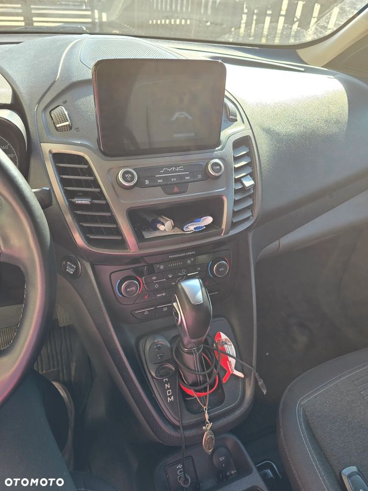 Ford Transit Connect - 16