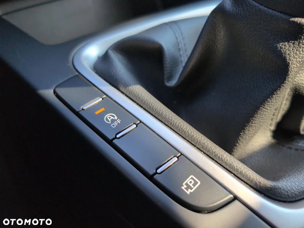 Kia XCeed 1.5 T-GDI M - 30