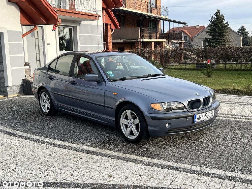 BMW Seria 3 318i Edition Exclusive - 1