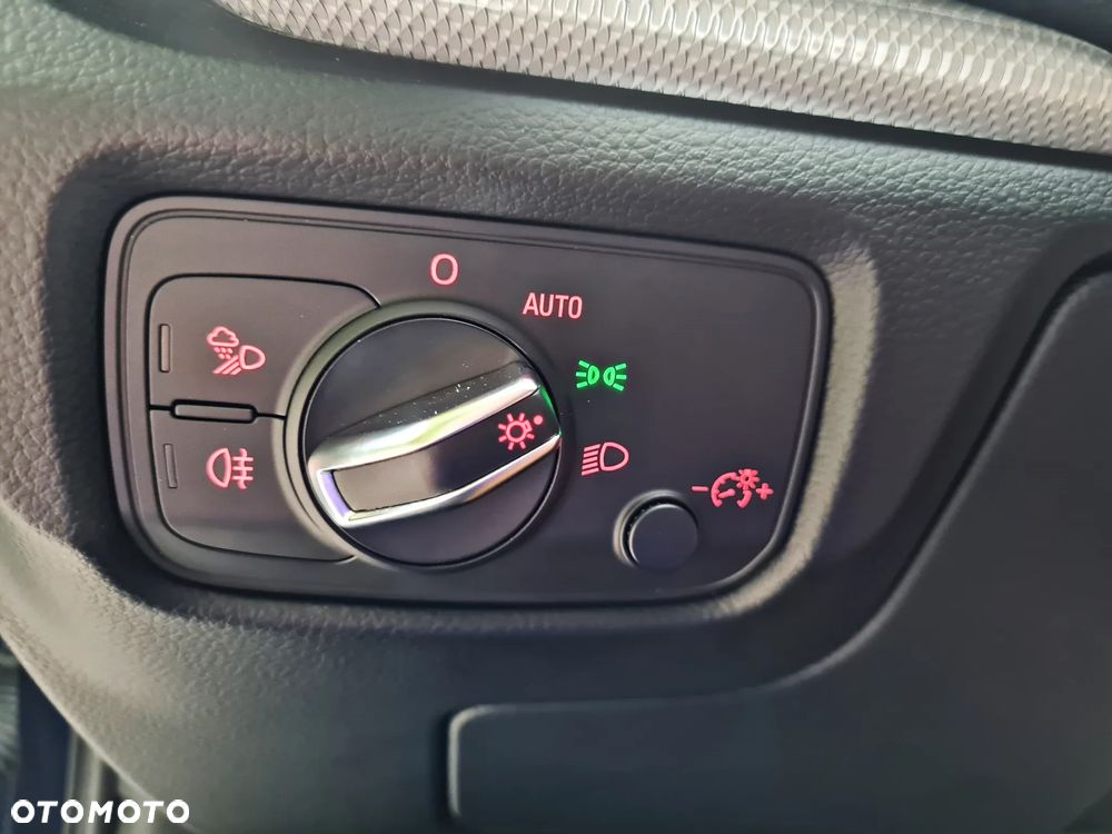 Audi A3 ver-2-0-tdi-clean-diesel-quattro-attraction - 32