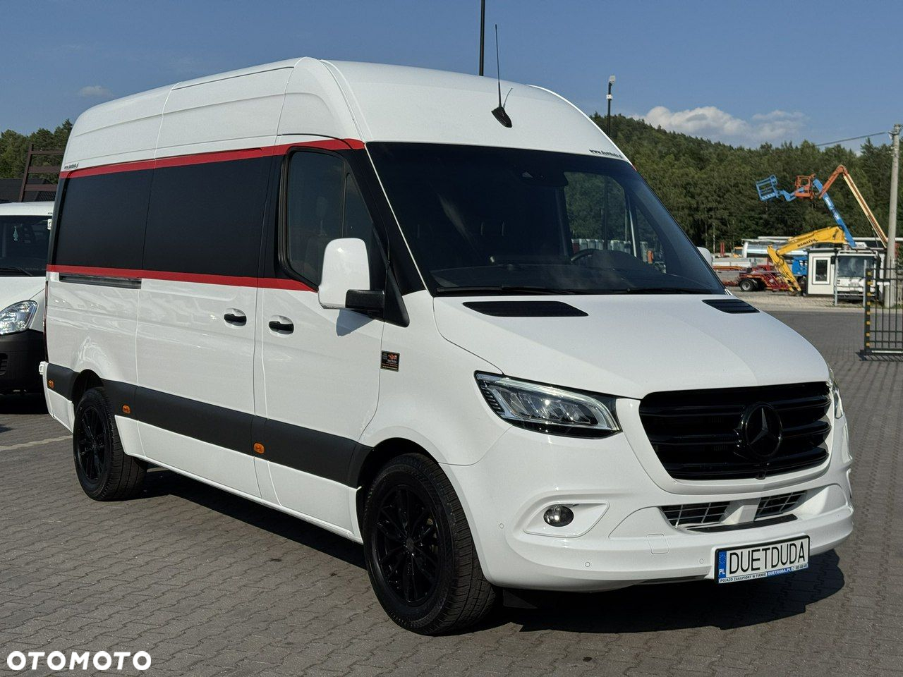 Mercedes-Benz Sprinter - 2