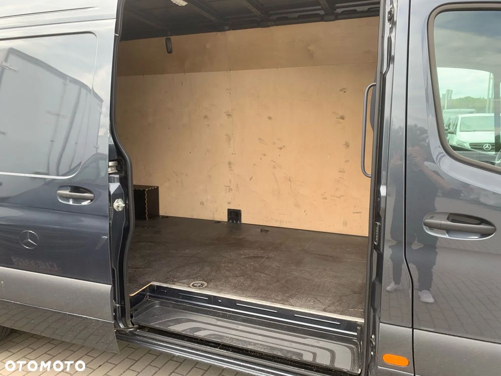 Mercedes-Benz SPRINTER 319 EXTRA LONG - 17