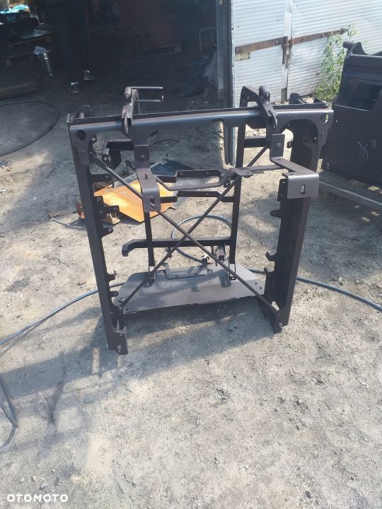 STELAŻ DO CHŁODNIC CLAAS AXION 810 158KW 2019R - 3