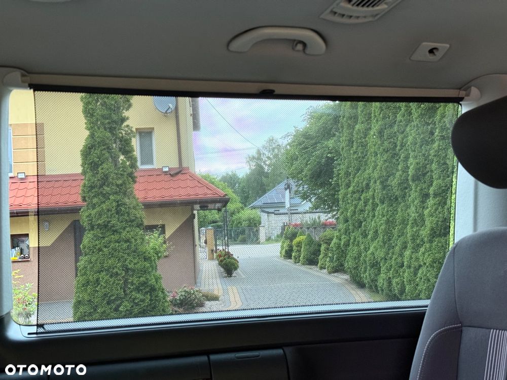 Volkswagen Multivan - 30