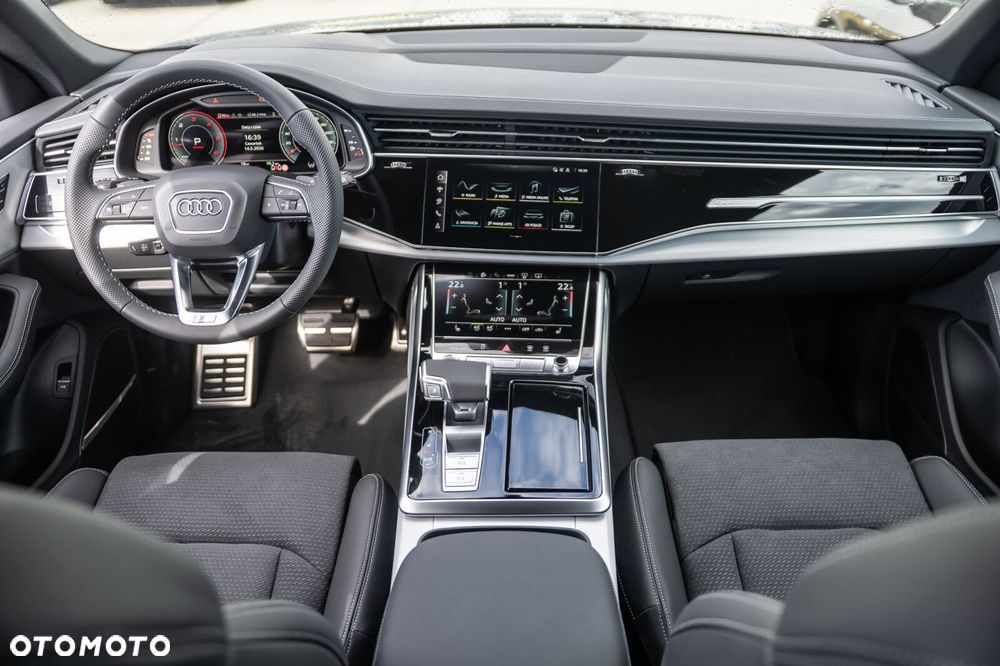 Audi Q8 - 21