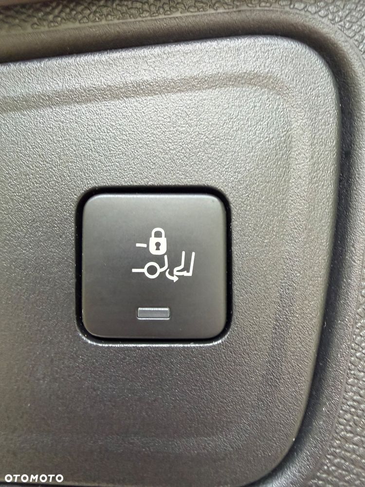 Peugeot 3008 PureTech 180 Stop & Start GPF EAT8 GT Pack - 25