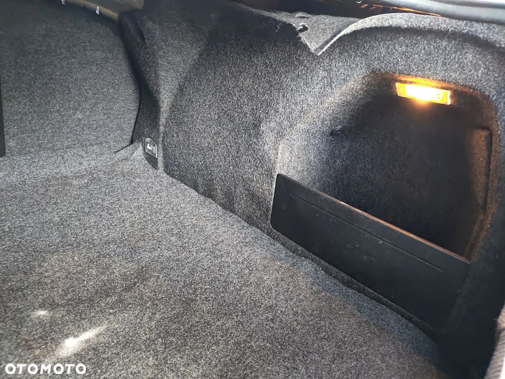 Volkswagen Passat 2.0 TDI DPF Comfortline - 18