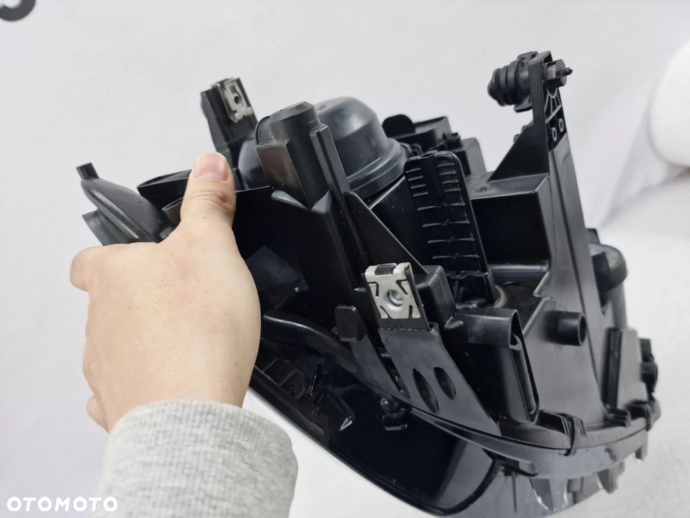 VW TOURAN 5TB 15- LEWA ZWYKŁA LAMPA PRZEDNIA PRZÓD , NR 5TB941005A , NR AUKCJI LA460 - 12