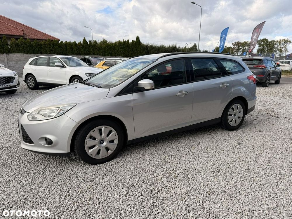 Ford Focus 1.6 TDCi DPF SYNC Edition - 6