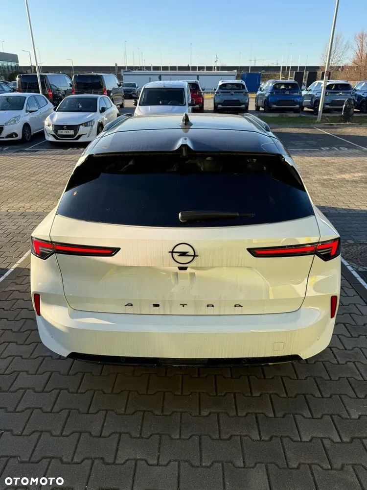 Opel Astra 1.5 D Automatik GS - 6