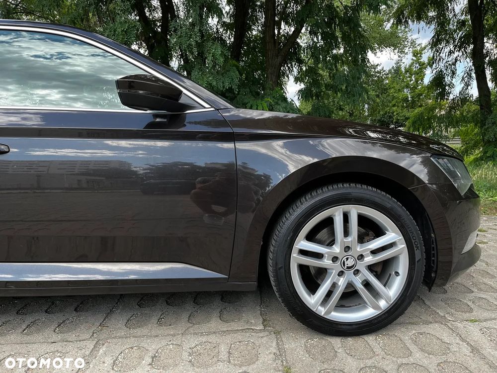 Skoda Superb 2.0 TDI 4x4 Style DSG - 29