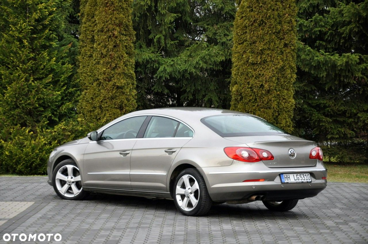 Volkswagen Passat CC - 13